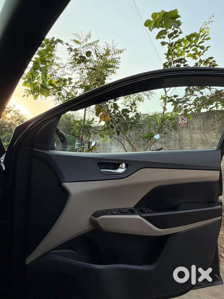 Hyundai Verna 2022 Sx Sunroof Well Maintain Condition