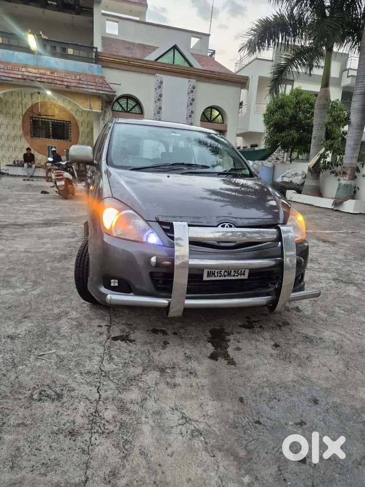 Toyota Innova 2010