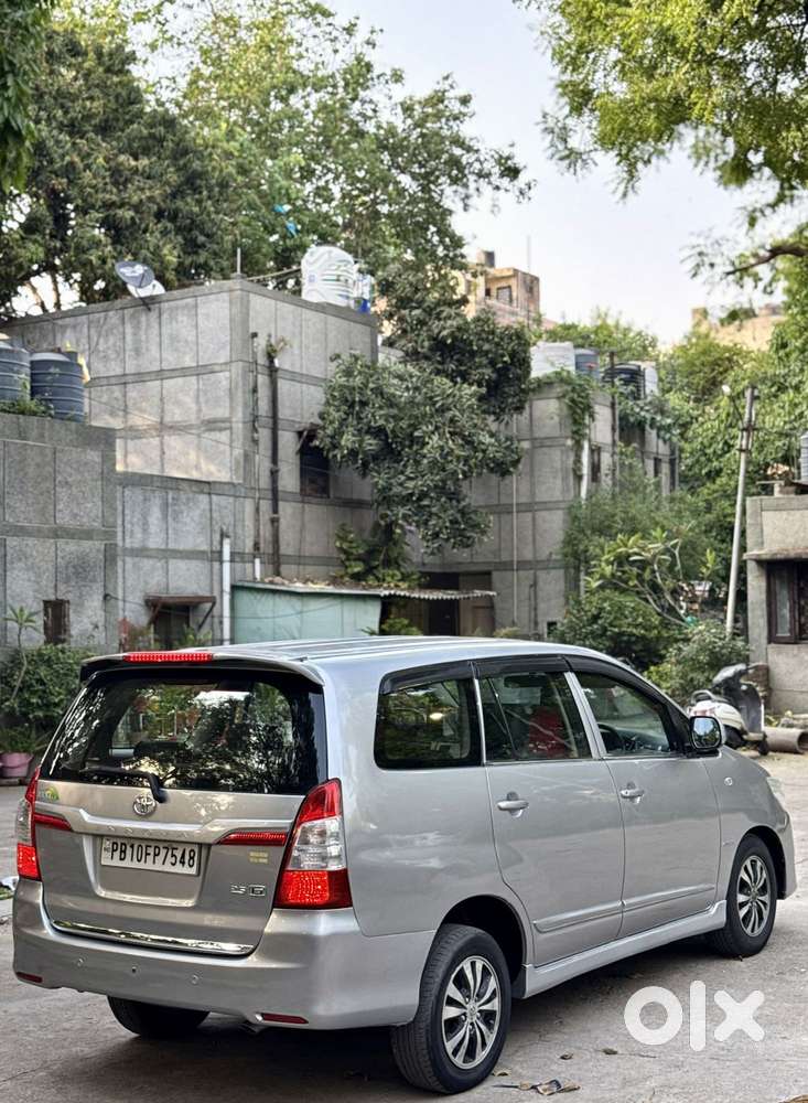 Toyota Innova 2.5 G (diesel) 8 Seater, 2016, Diesel
