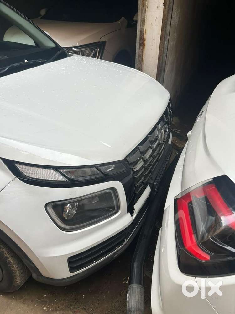 Hyundai Venue Petrol 2023