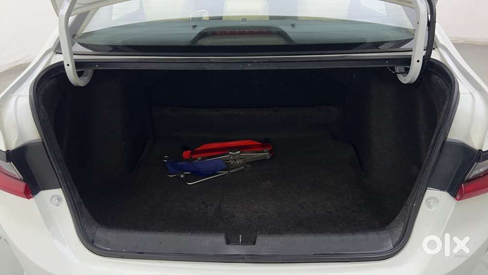 Honda City 1.5 Zx I-vtec Mt, 2023, Petrol