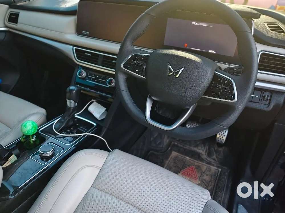 Mahindra Xuv700 2022 Diesel 95000 Km Driven