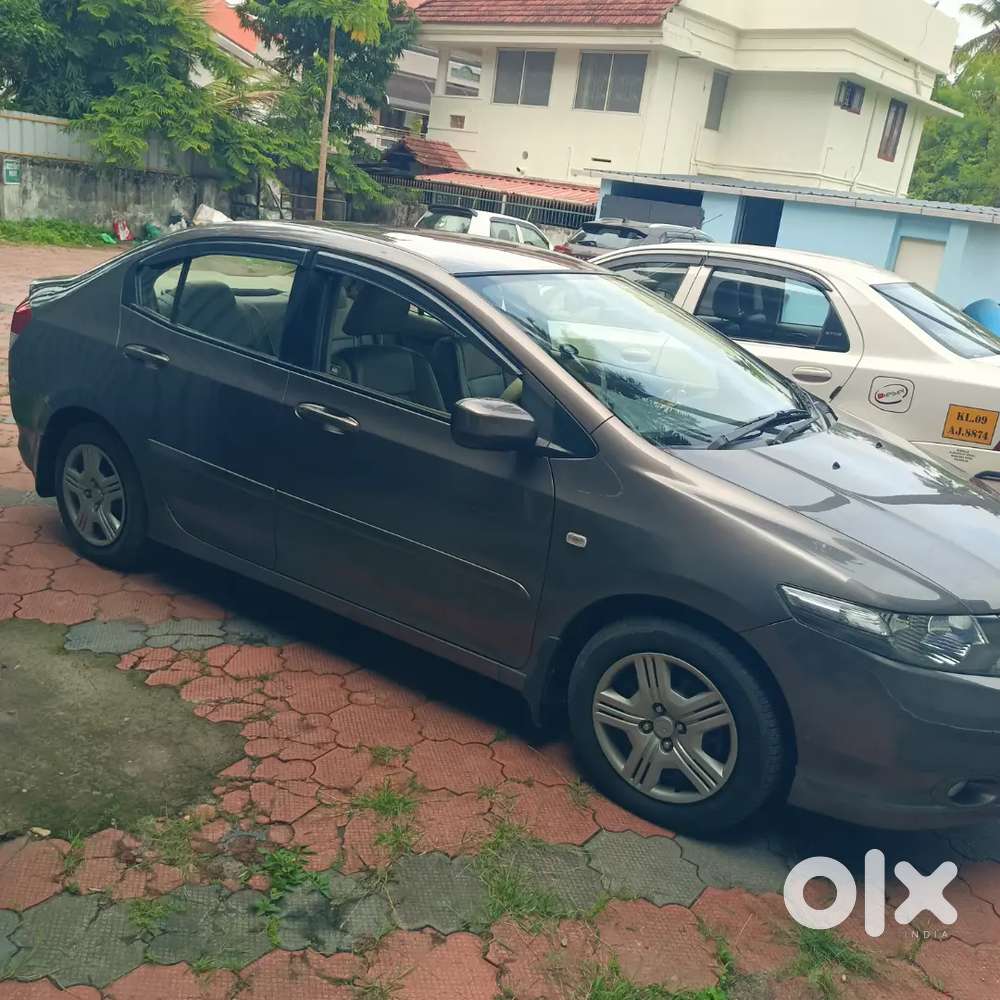 Honda City Petrol 2011 Variant