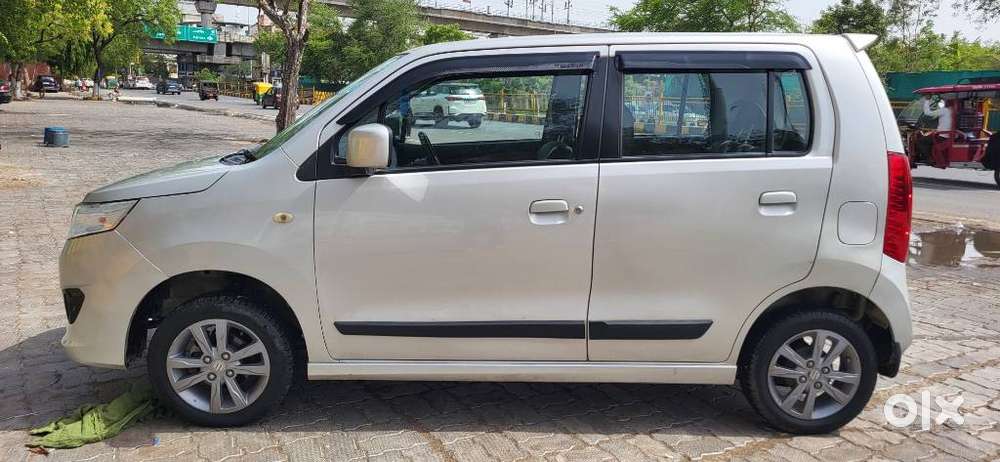 Maruti Suzuki Wagon R Stingray 1.0 Vxi Plus Amt, 2017, Petrol