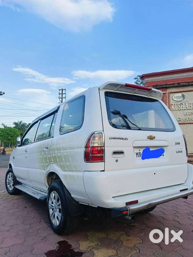 Chevrolet Tavera Neo 3 Lt- 8 Str Bs-iii, 2017, Diesel