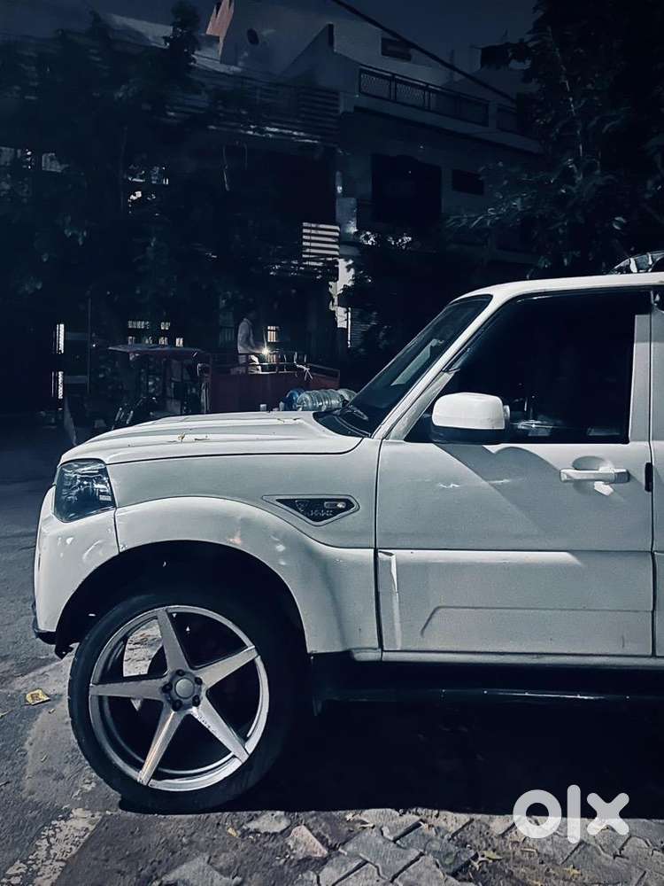 Mahindra Scorpio 2018 Diesel Well Maintained