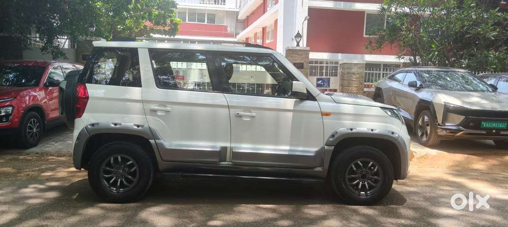 Mahindra Tuv 300 T10, 2018, Diesel