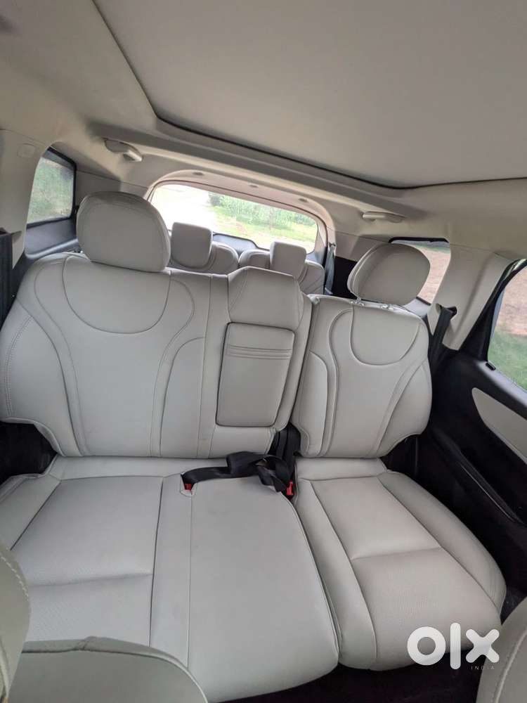 Mahindra Xuv700 Diesel 13 December 2022