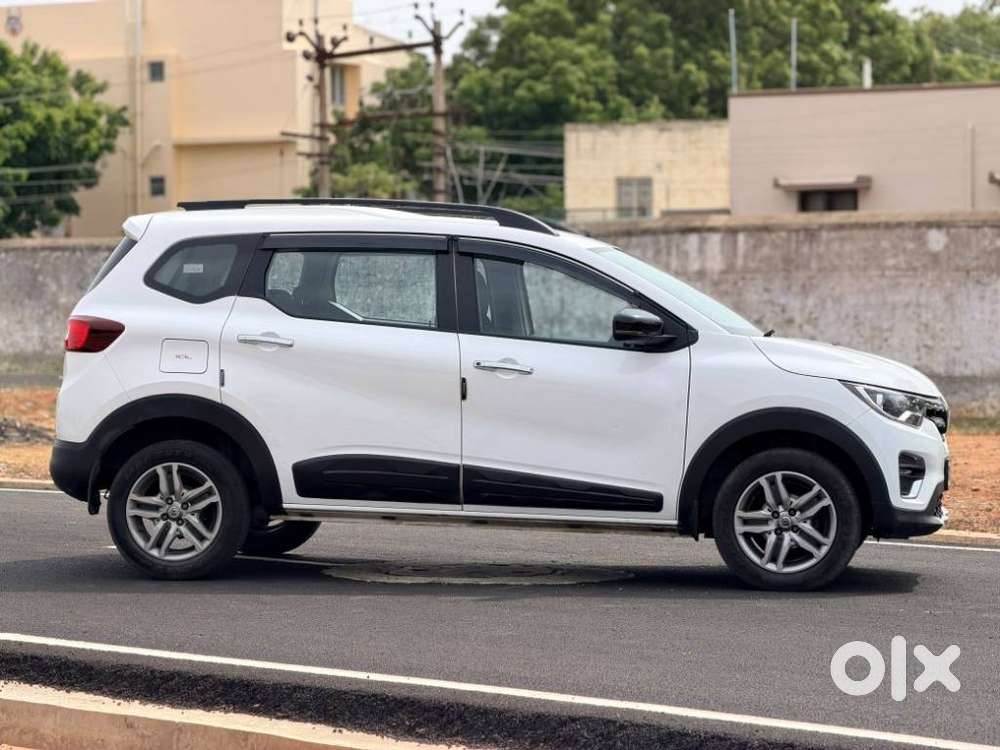 Renault Triber Rxz, 2024, Petrol
