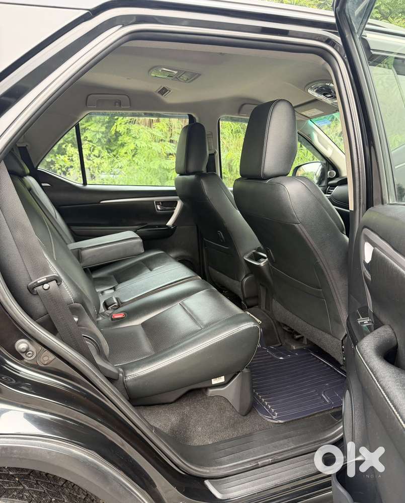Toyota Fortuner [2021-ongoing] 2.7 2wd Petrol At, 2024, Petrol