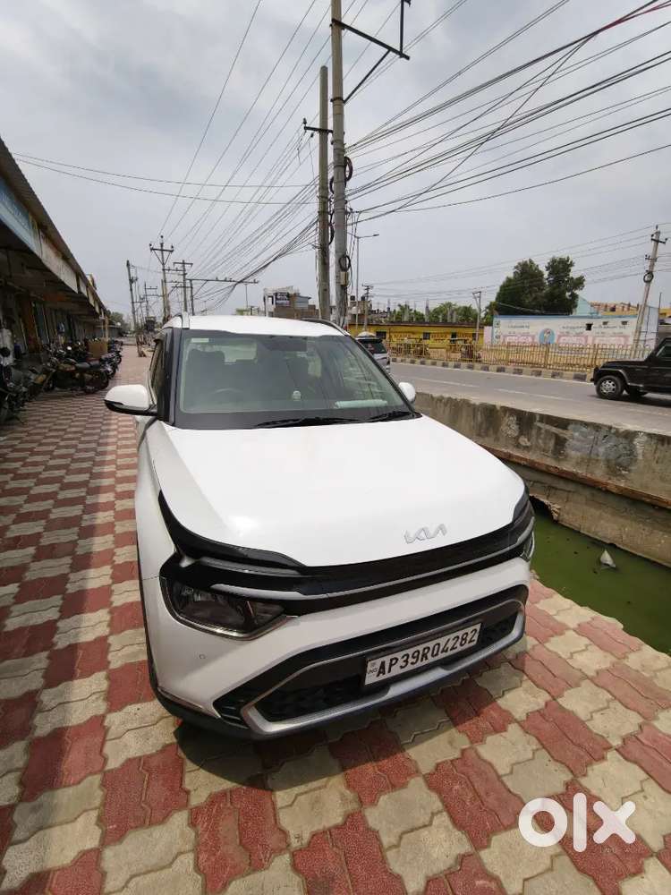 Kia Carens 2022 Petrol Well Maintained