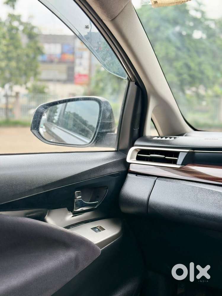 Toyota Innova Crysta 2.4 V, 2017, Diesel
