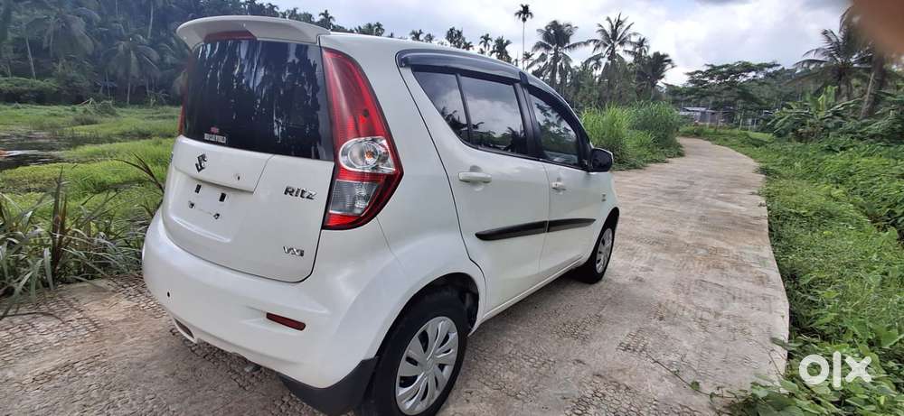 Maruti Suzuki Ritz Vxi, 2013, Petrol