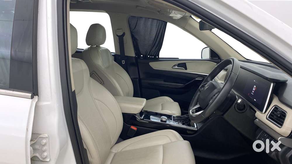 Mahindra Xuv700 2.2 Ax 7 Diesel At Luxury Pack Str, 2022, Diesel