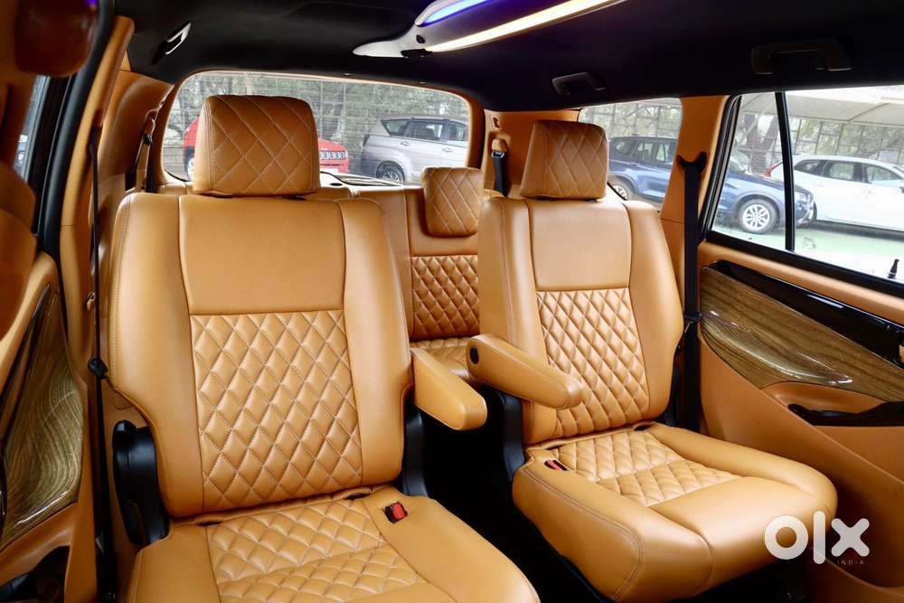 Toyota Innova Crysta 2.4 G Mt 7 Str, 2020, Diesel