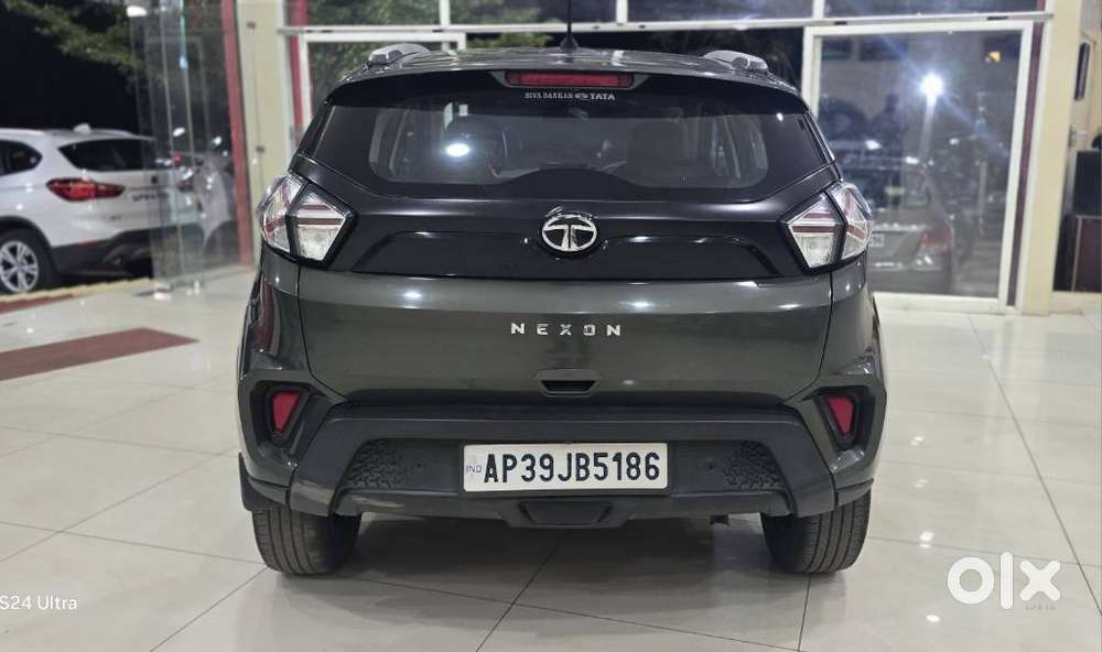 Tata Nexon 1.2 Revotron Xma Amt (s), 2021, Diesel