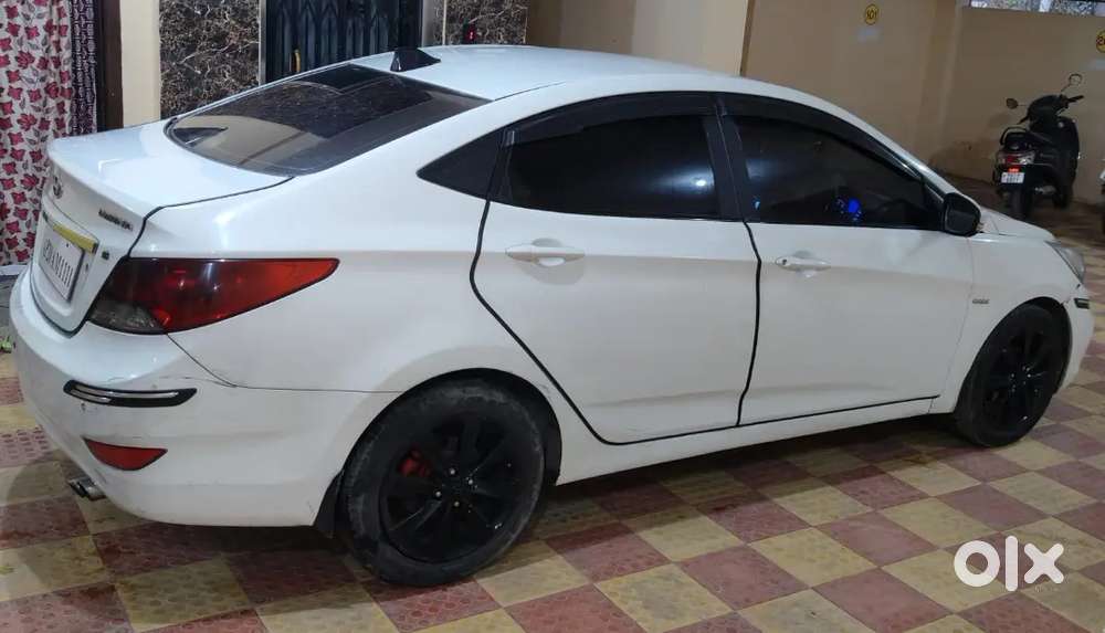 Hyundai Verna 2012 Diesel 105000 Km Driven