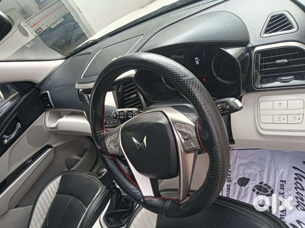 Mahindra Xuv300 W8, 2023, Petrol