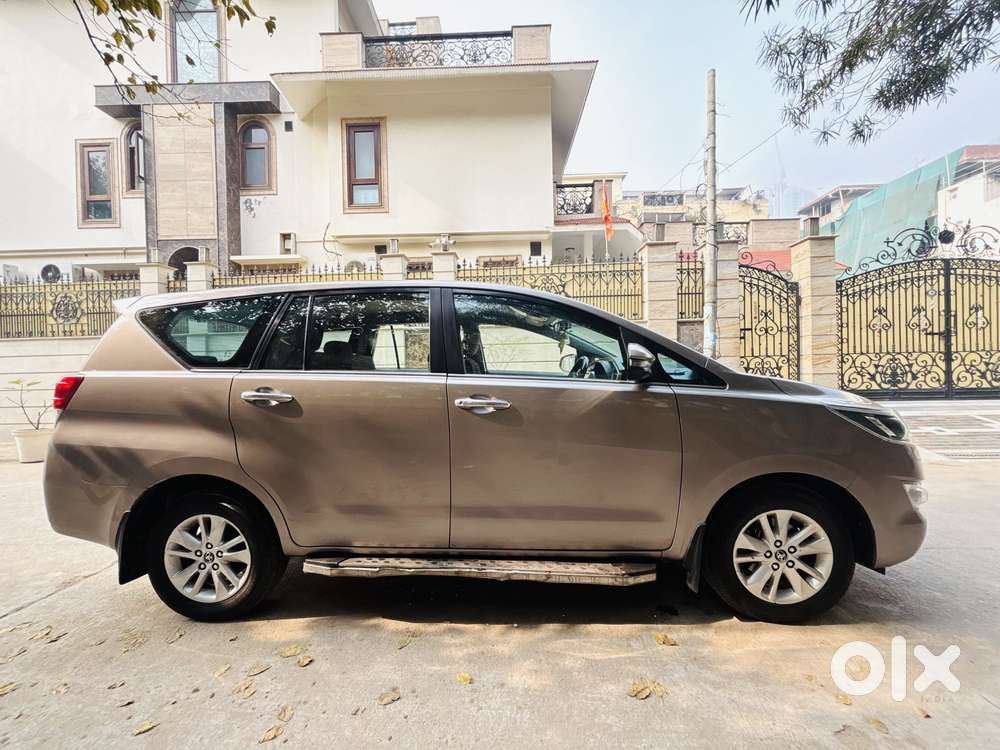 Toyota Innova Crysta