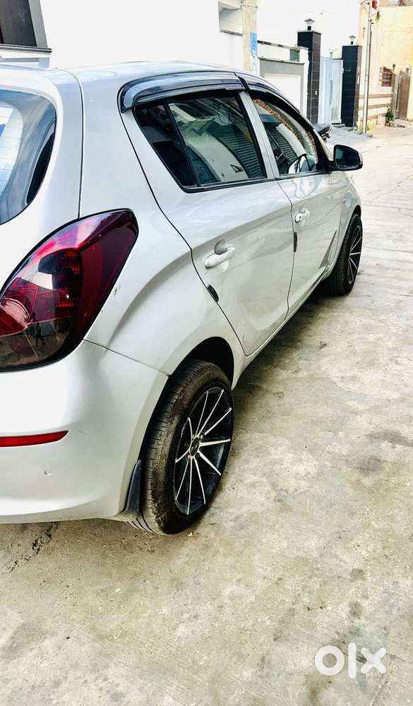 Hyundai I20 Sportz 1.2 Bs-iv, 2012, Cng & Hybrids