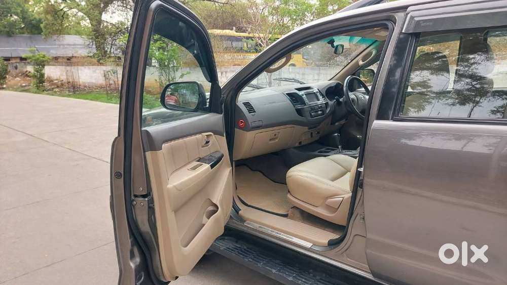 Toyota Fortuner 3.0 4x2 Automatic, 2012, Diesel