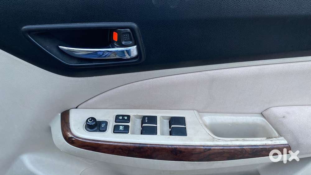Maruti Suzuki Swift Dzire Amt Zxi, 2018, Petrol