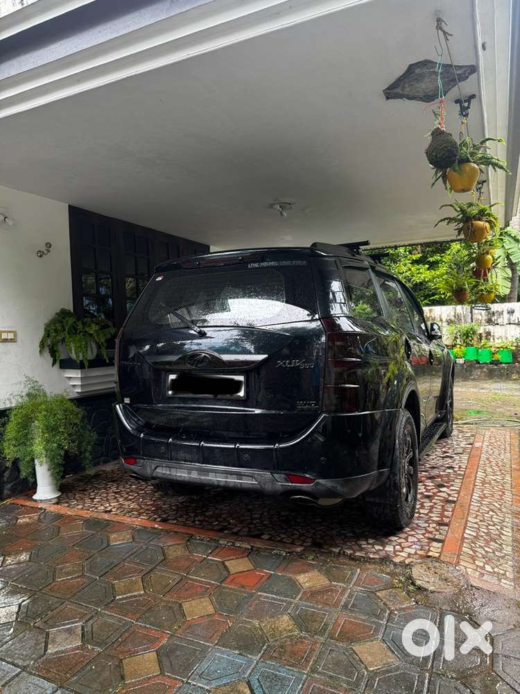 Mahindra Xuv500 2016 Diesel 75000 Km Driven