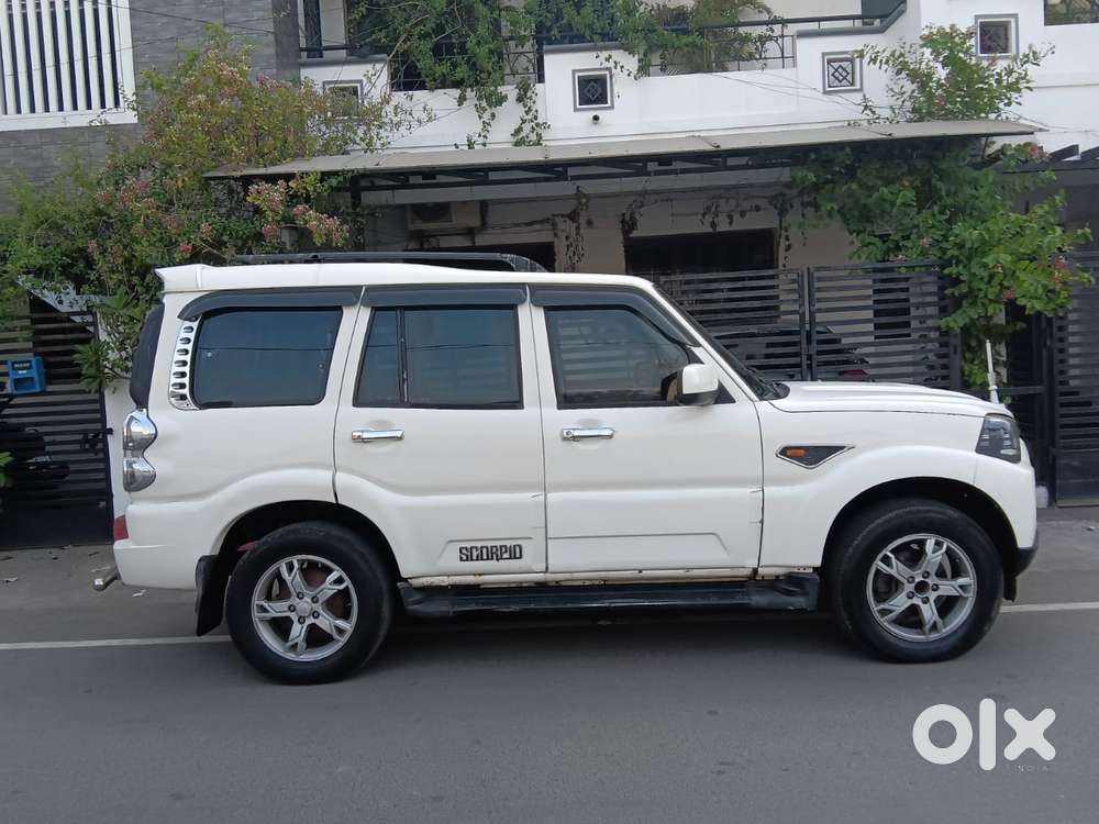 Mahindra Scorpio S8, 2015, Diesel