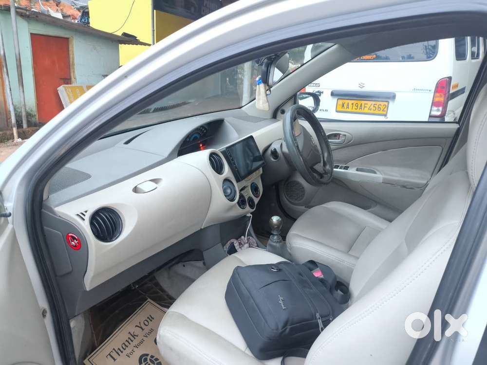 Toyota Etios Diesel 2015 Showroom Maintenance