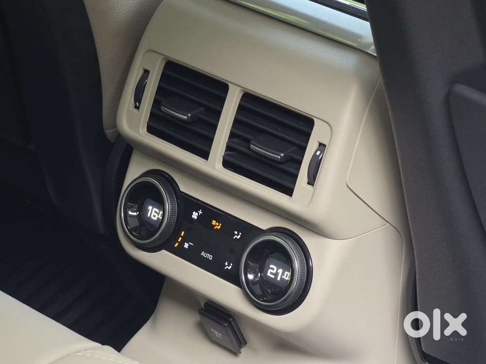 Land Rover Range Velar R-dynamic S Petrol, 2022, Petrol