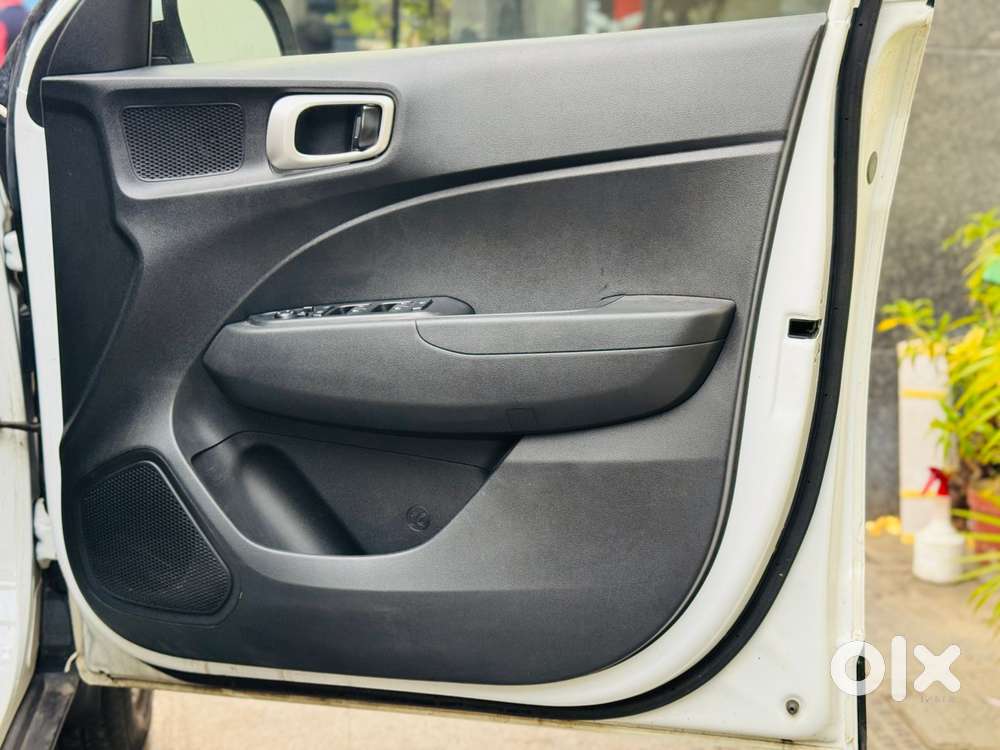 Hyundai Venue Sx Plus Turbo Dct, 2022, Petrol