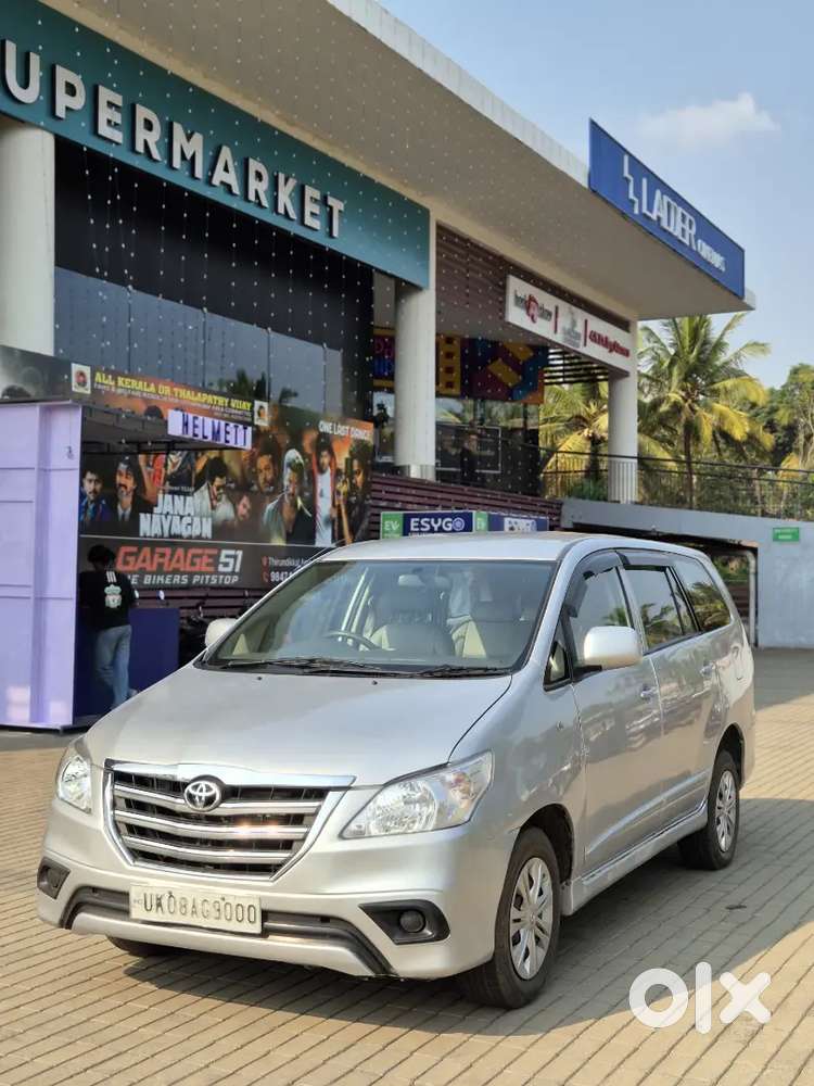 Toyota Innova 2014