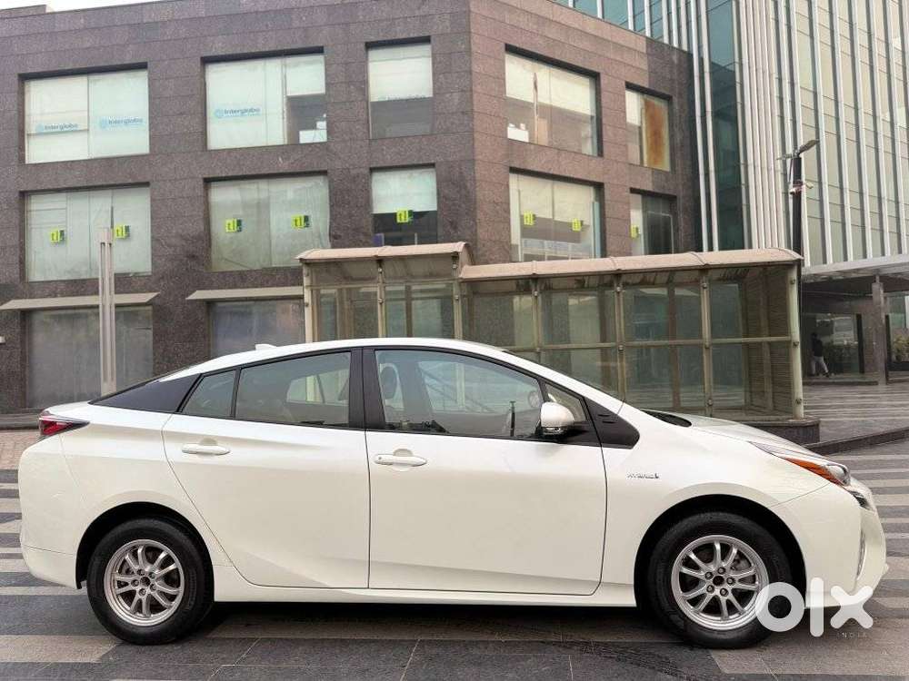 Toyota Prius Z8, 2017, Petrol