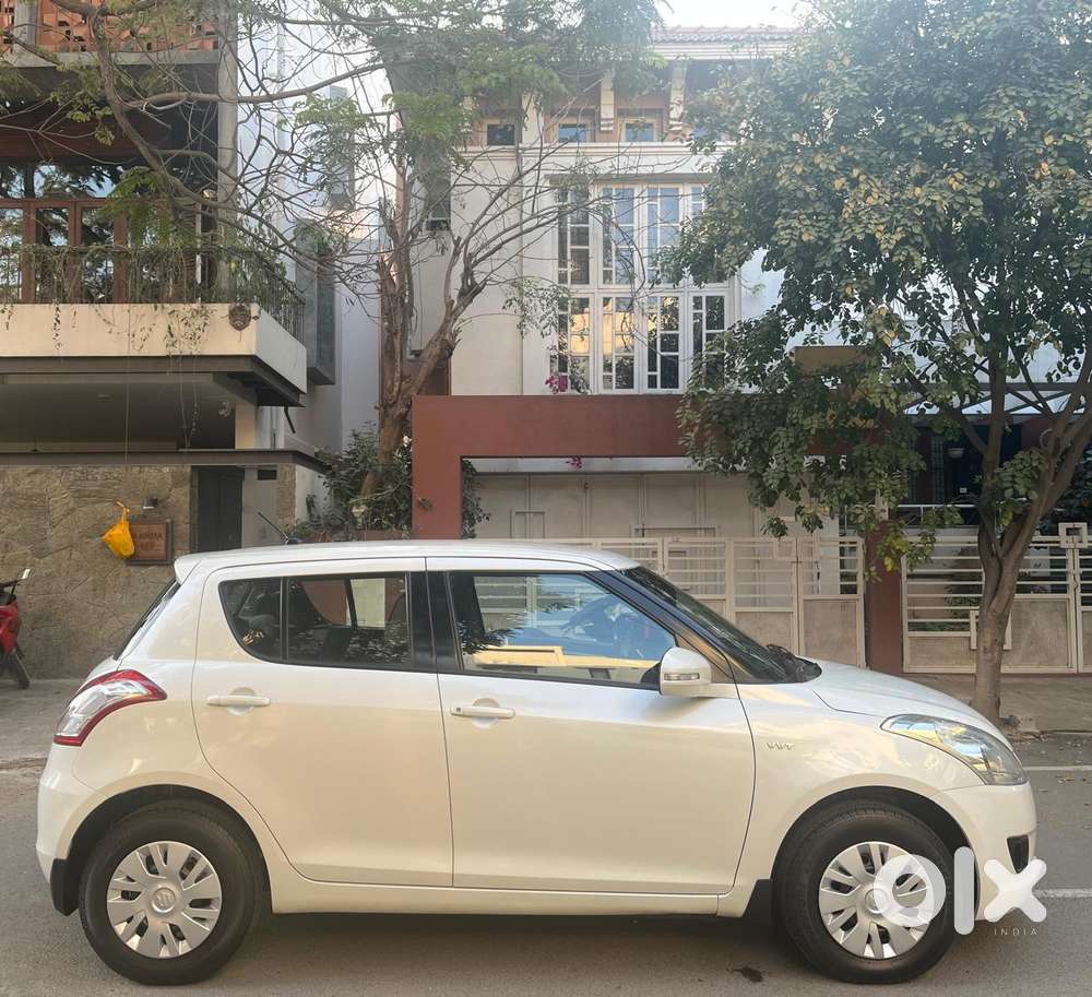 Maruti Suzuki Swift 1.2 Vxi (o), 2012, Petrol