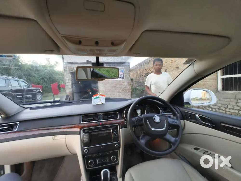 Skoda Superb Ambition Petrol 2015
