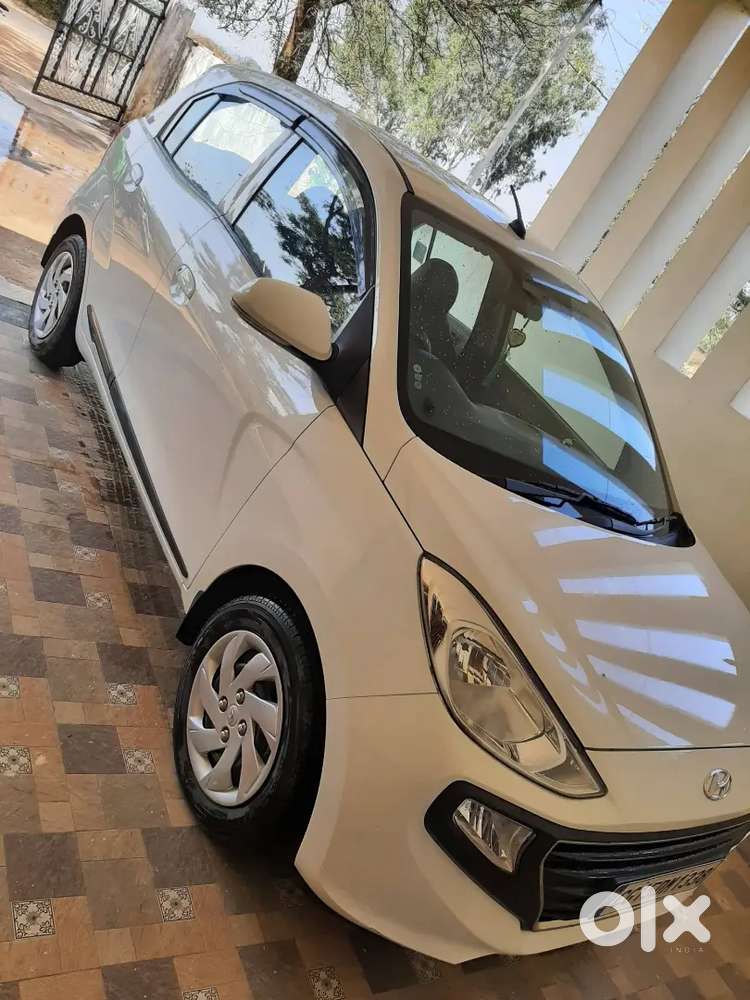 Hyundai Santro Asta