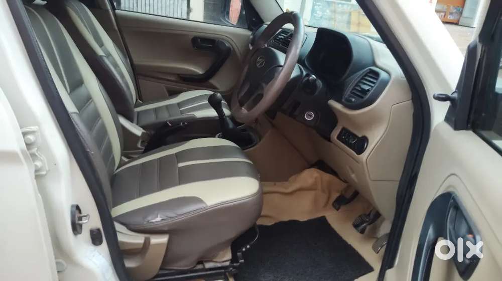 Mahindra Tuv 300 2015