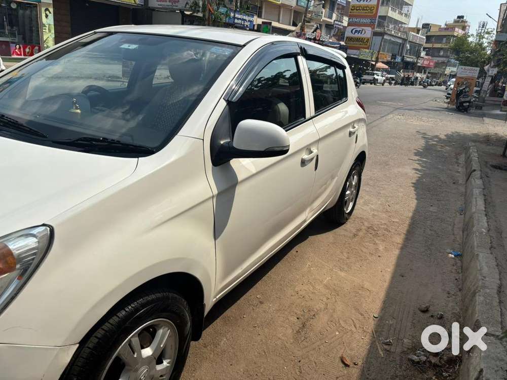 Hyundai I20 2010 Petrol Well Maintained