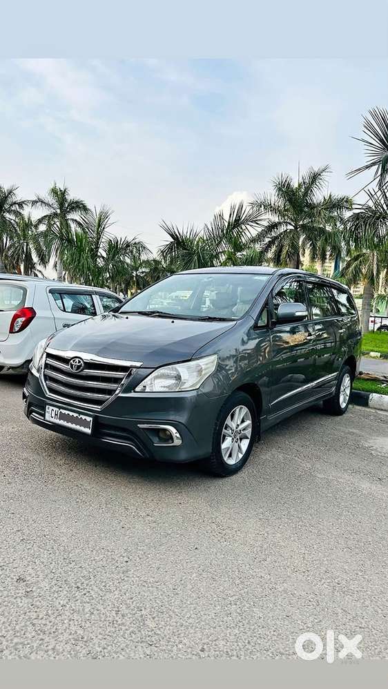 Toyota Innova 2.5 V 2015