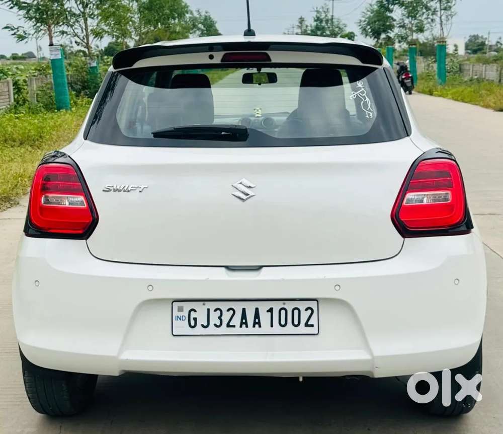 Maruti Suzuki Swift 1.3 Zxi, 2023, Petrol