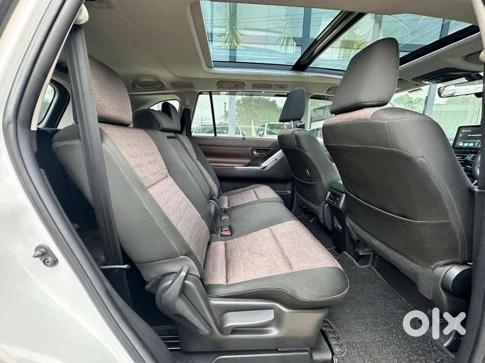 Toyota Innova Hycross 2.0 Vx Hybrid 7 Str, 2024, Petrol