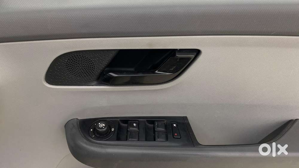 Tata Altroz 1.2 Xm Plus, 2021, Petrol
