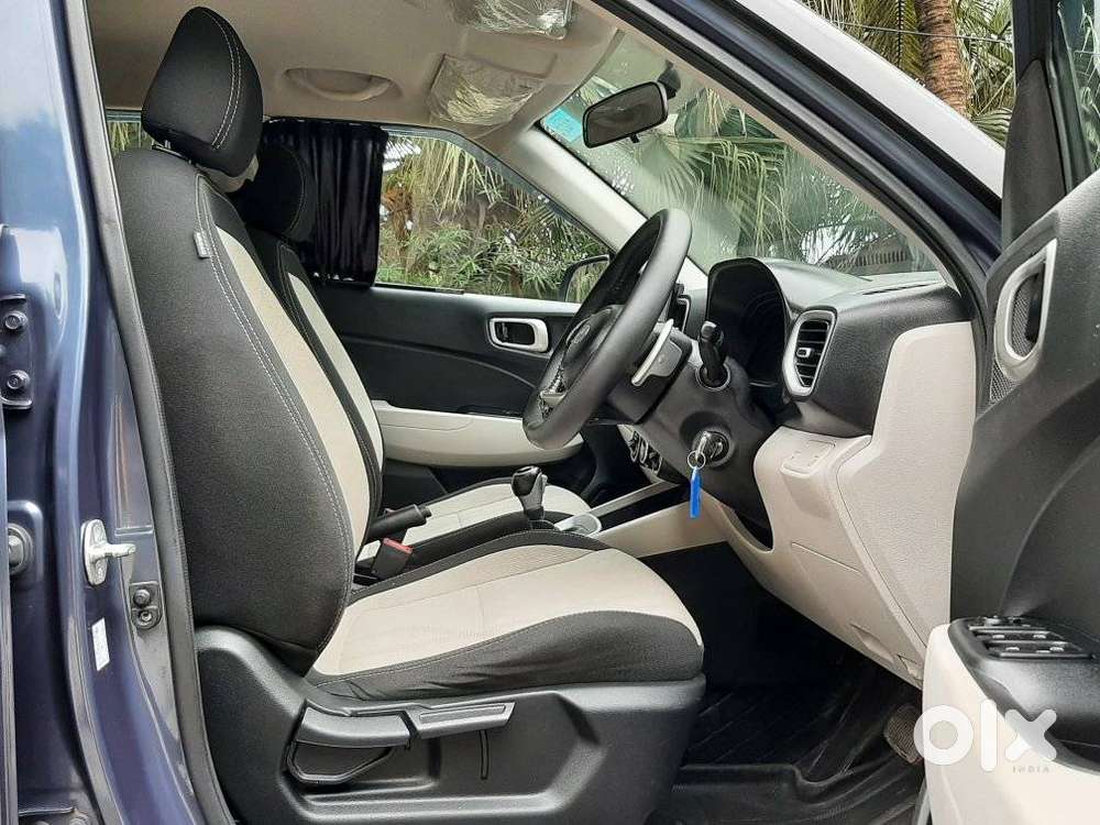 Hyundai Venue 1.0 S (o) Turbo Dct, 2023, Petrol