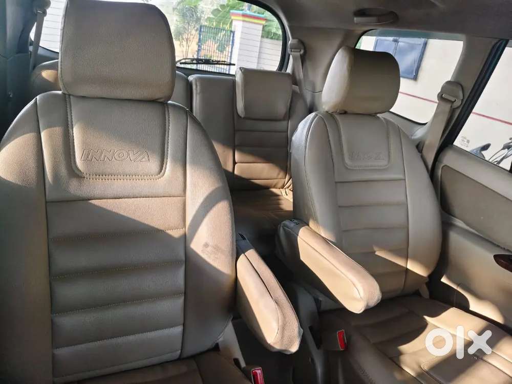 Toyota Innova 2.5 Vx 2012