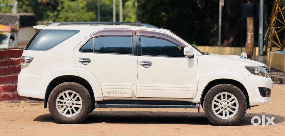 Toyota Fortuner 3.0 4x4 Manual, 2012, Diesel