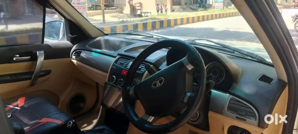 Tata Safari Storme 2014