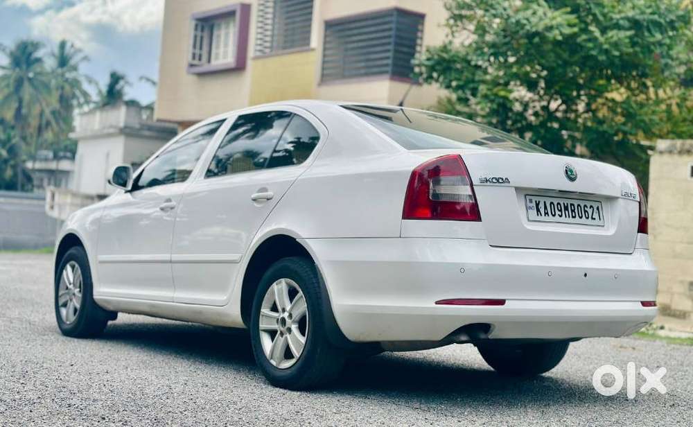 Skoda Laura Elegance 1.9 Tdi Mt, 2014, Diesel