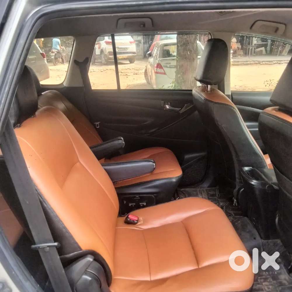 Toyota Innova Crysta 2016