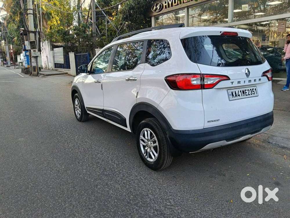 Renault Triber Rxt, 2022, Petrol