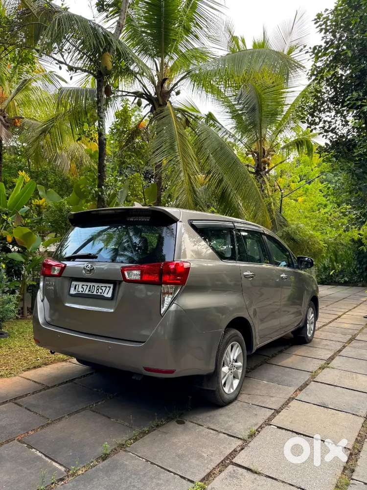 Toyota Innova Crysta V 2017 18 Reg